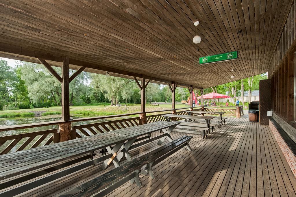 Veskisilla Hotel Türi エクステリア 写真