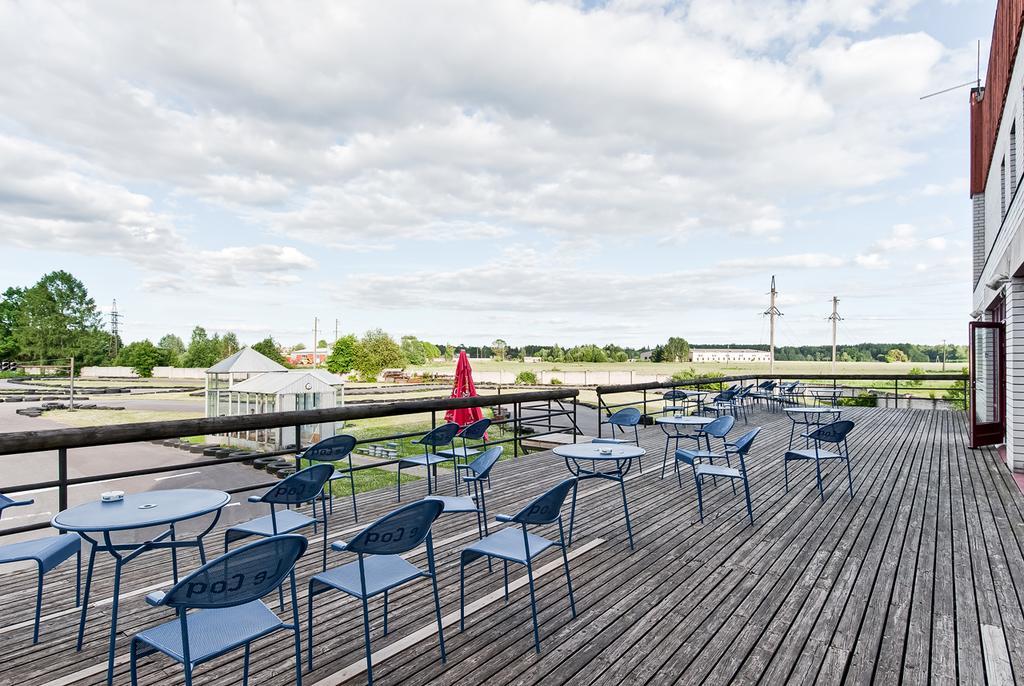 Veskisilla Hotel Türi エクステリア 写真