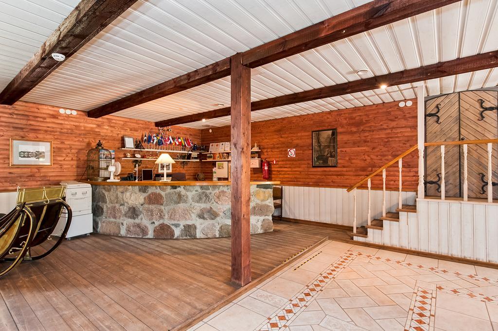 Veskisilla Hotel Türi エクステリア 写真