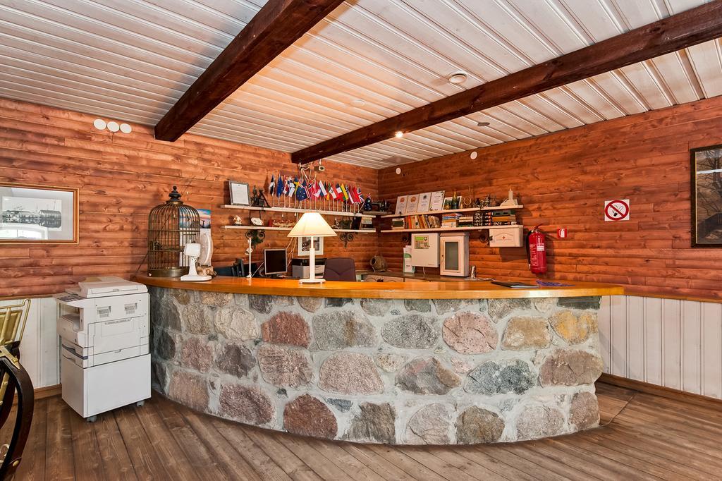 Veskisilla Hotel Türi エクステリア 写真