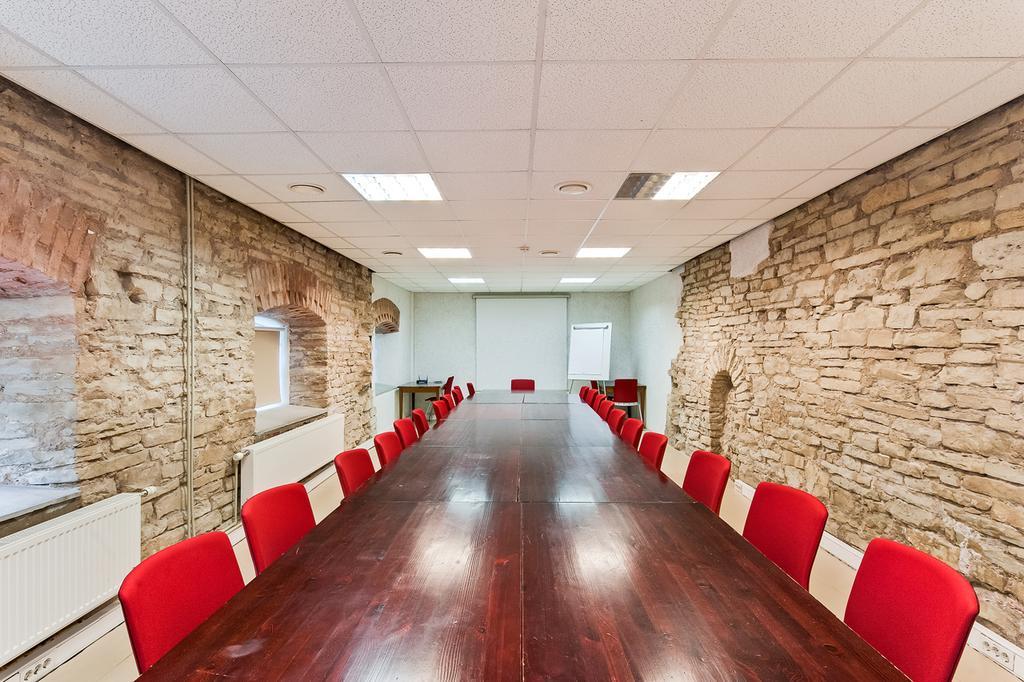 Veskisilla Hotel Türi エクステリア 写真
