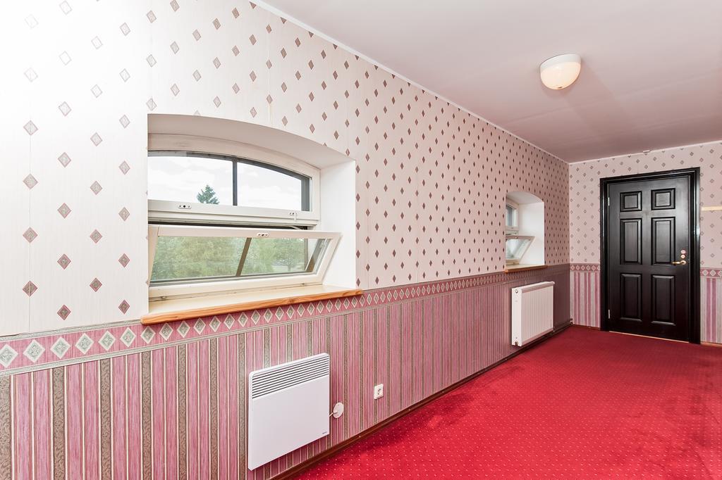 Veskisilla Hotel Türi エクステリア 写真